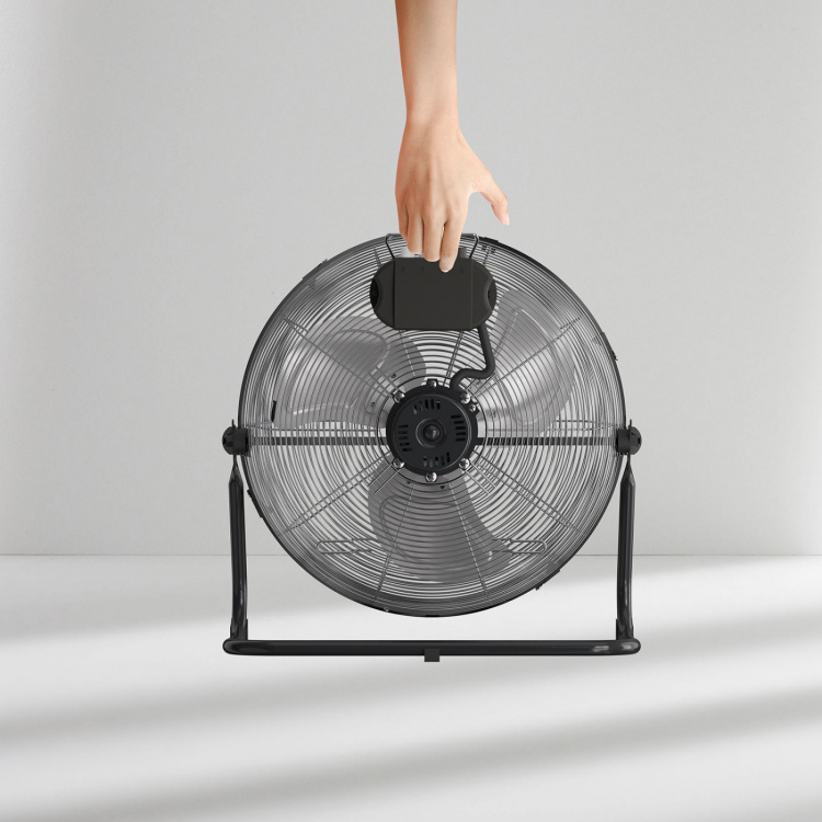 BLACK+DECKER Lattiatuuletin 60W Musta