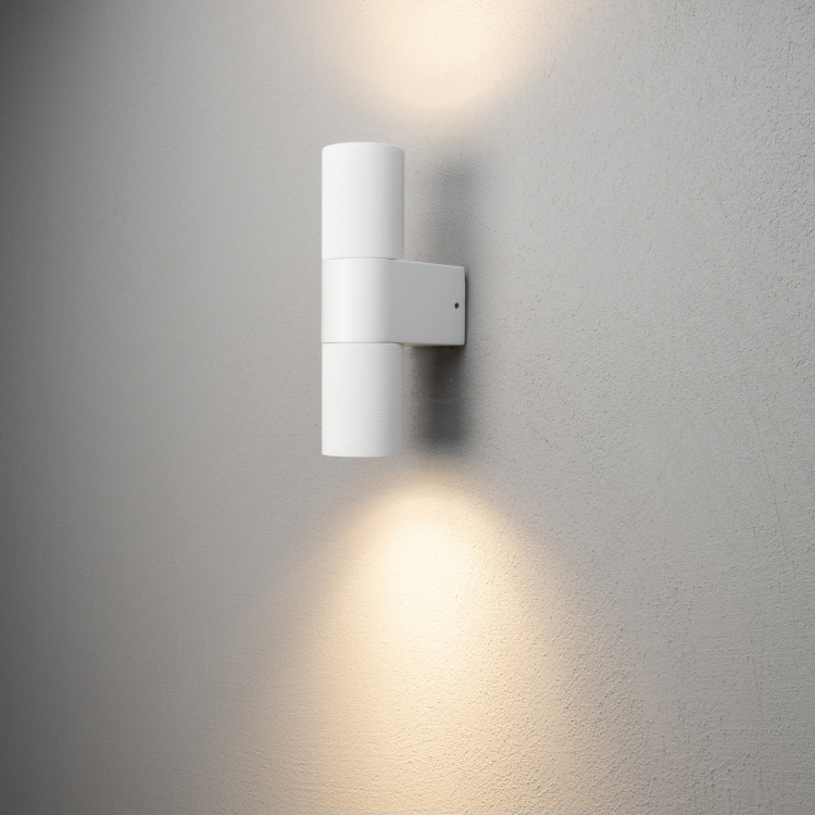 Konstsmide Vägglampa Temi upp/ner GU10 vit Konstsmide